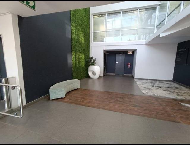 BUSINESS PROPERTY TO RENT IN CRESTA